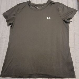 Under armor tee, size large